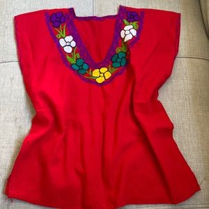 Beautiful girls shirt with embroidered details